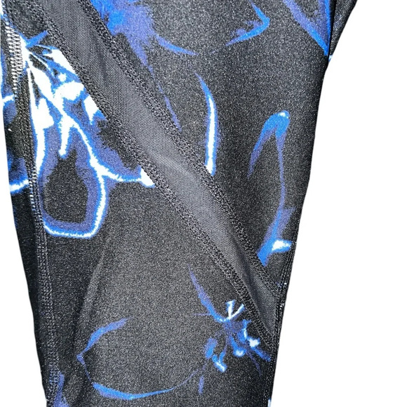 NWOT DKNY size small cropped multicolored exercise pants - Picture 3 of 7